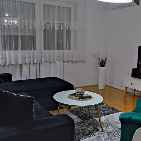 Apartman Carica Visoko Buitenkant foto