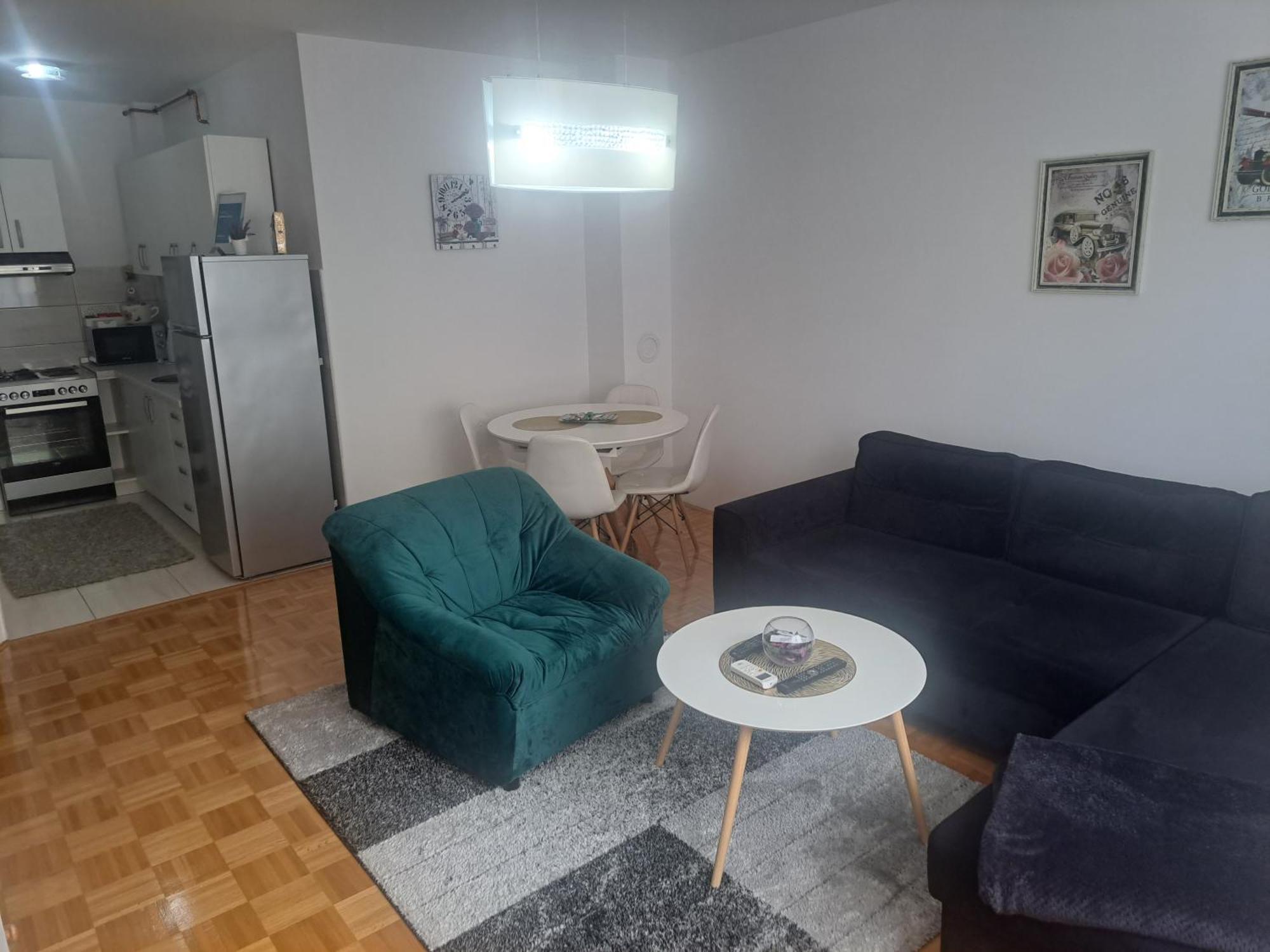 Apartman Carica Visoko Buitenkant foto