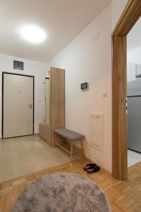 Apartman Carica Visoko Buitenkant foto